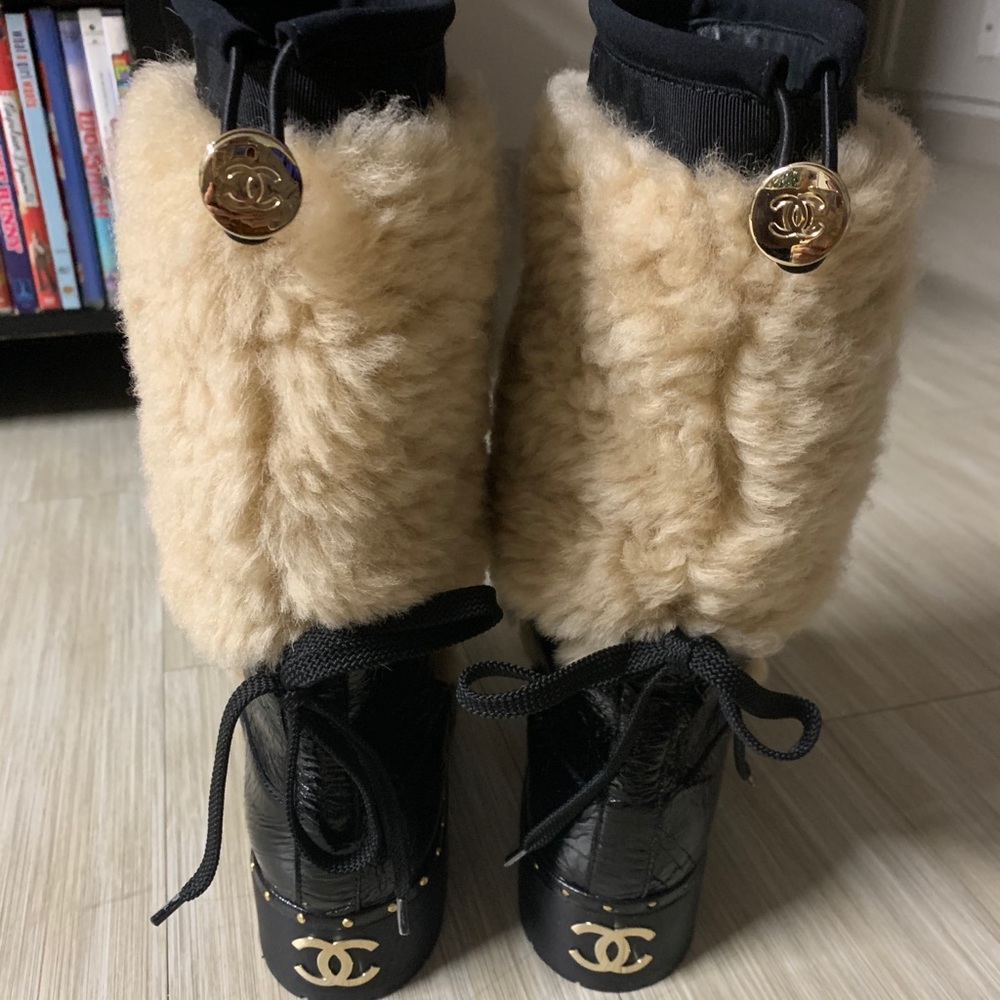Chanel Fur High Boots Size 39 Worn Once!